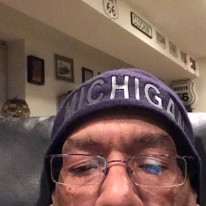 Meet your Posher, Earl